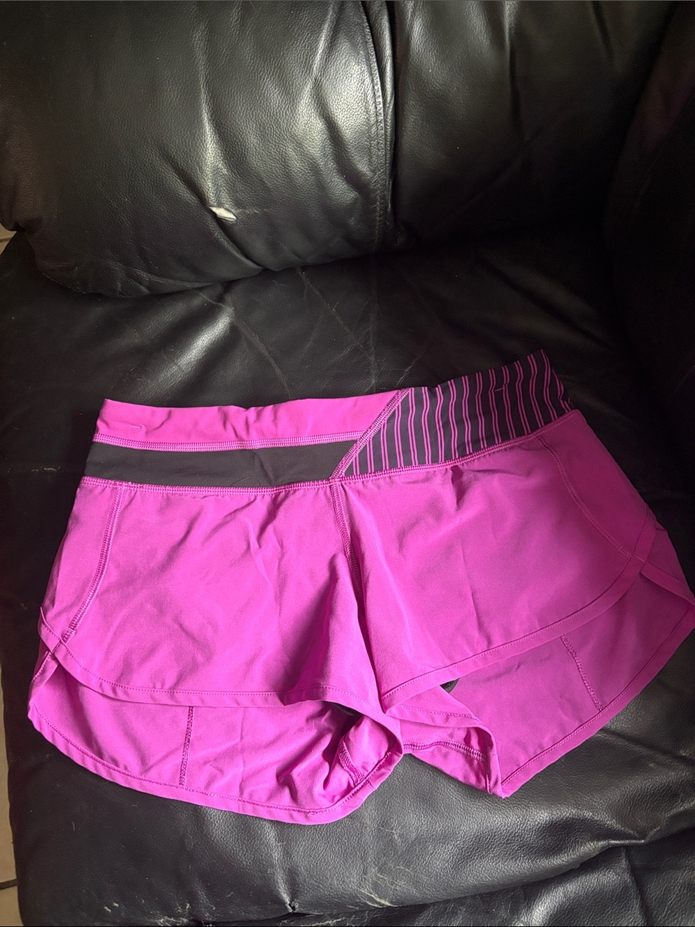 Lululemon Speed Shorts Size 4 Magenta